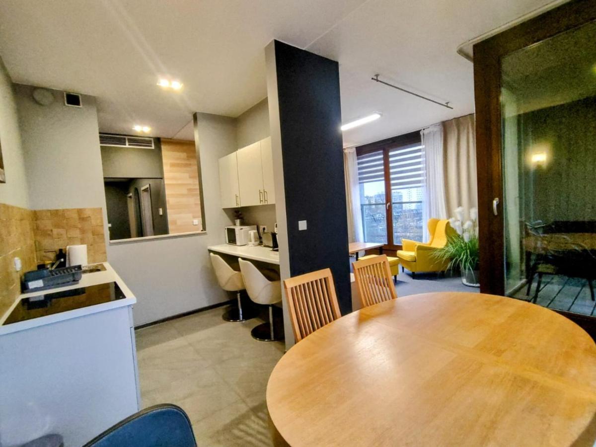Kolejowa Komfort Z Parkingiem วอร์ซอ ภายนอก รูปภาพ