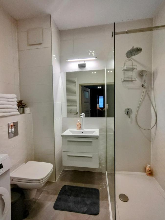 Kolejowa Komfort Z Parkingiem วอร์ซอ ภายนอก รูปภาพ